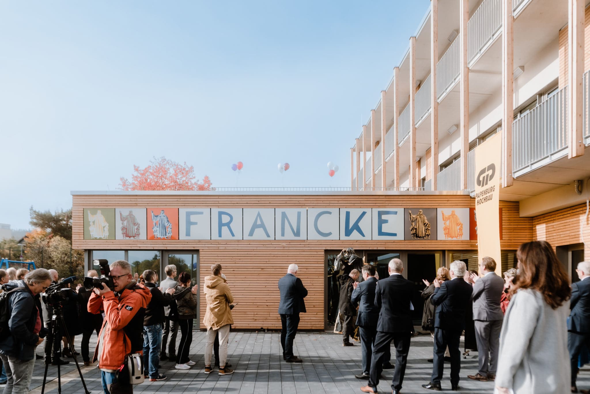 Schönster Schulneubau: Goodnews produziert „Making-of“ als Fotoband