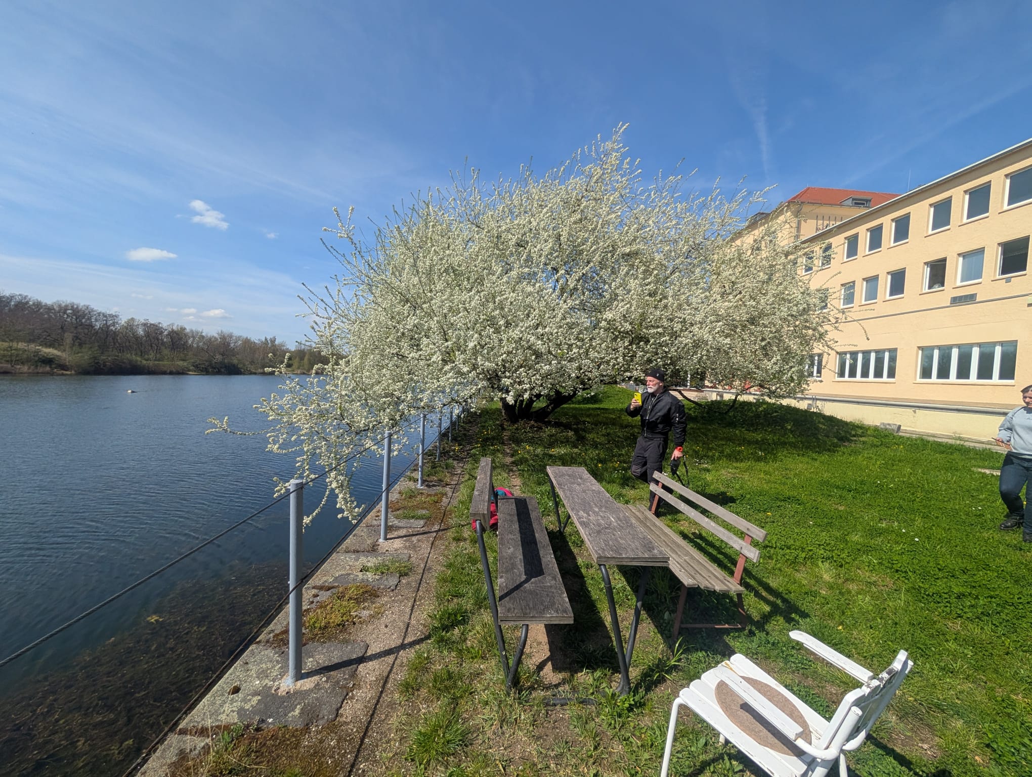 Endlich am Wasser: Goodnews-Standort am Lindenauer Hafen eröffnet